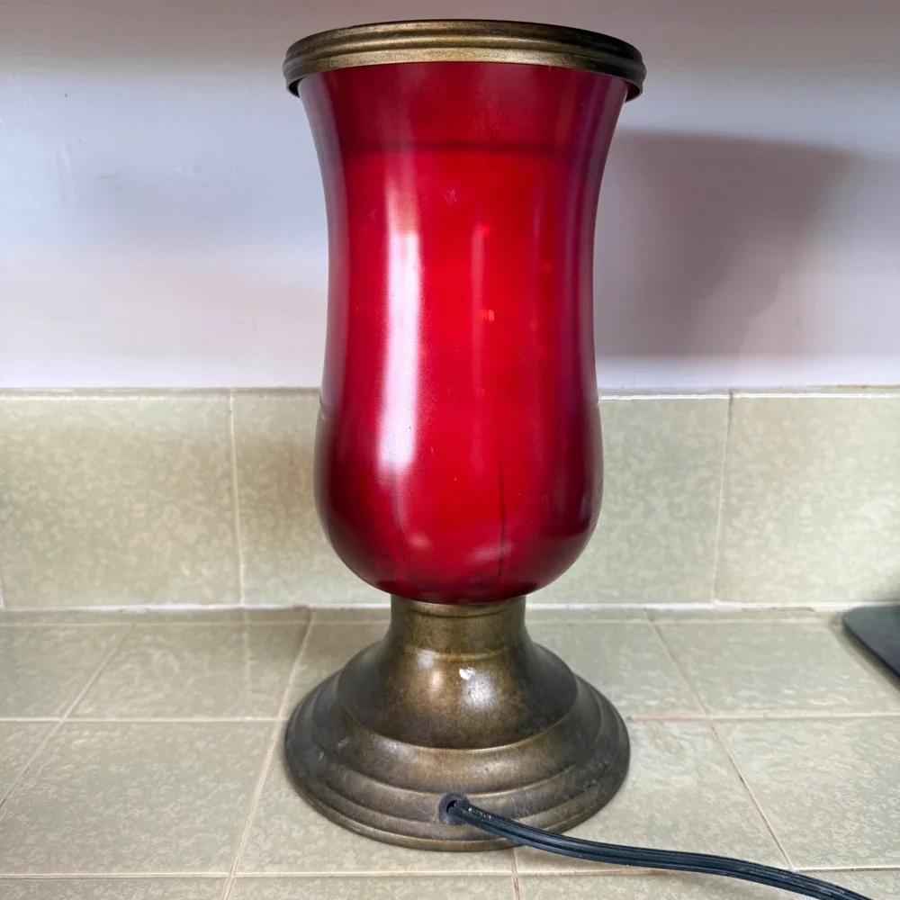 Scentsy Warm the Heart May‎ 2011 Red Glass Electric Wax Warmer Bronze Base
